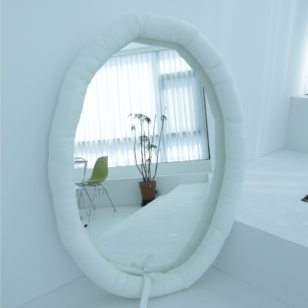 オーバルクッションミラー (ホワイト) 