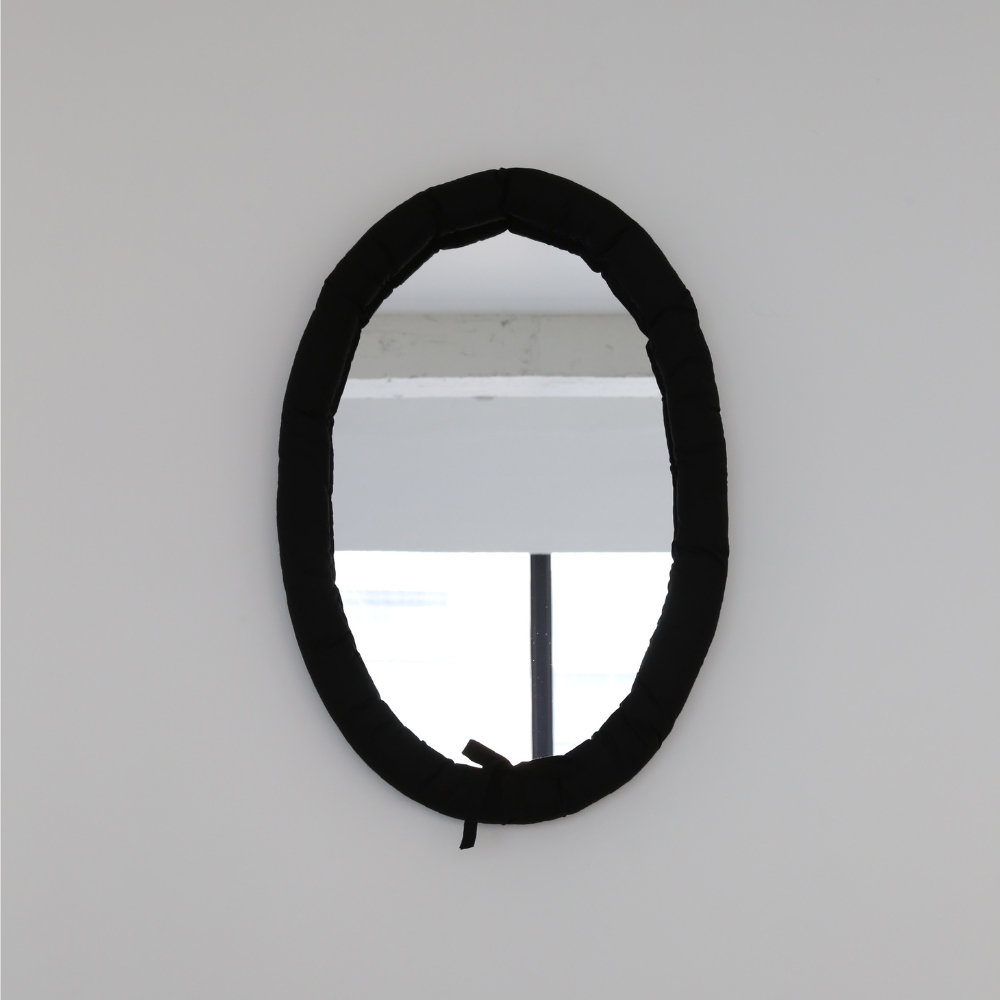 オーバルクッションミラー (ブラック) 