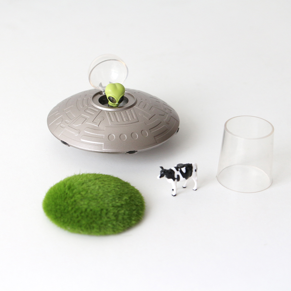 Toy & Book UFO Cow Abduction（UFOカウアブダクション） 