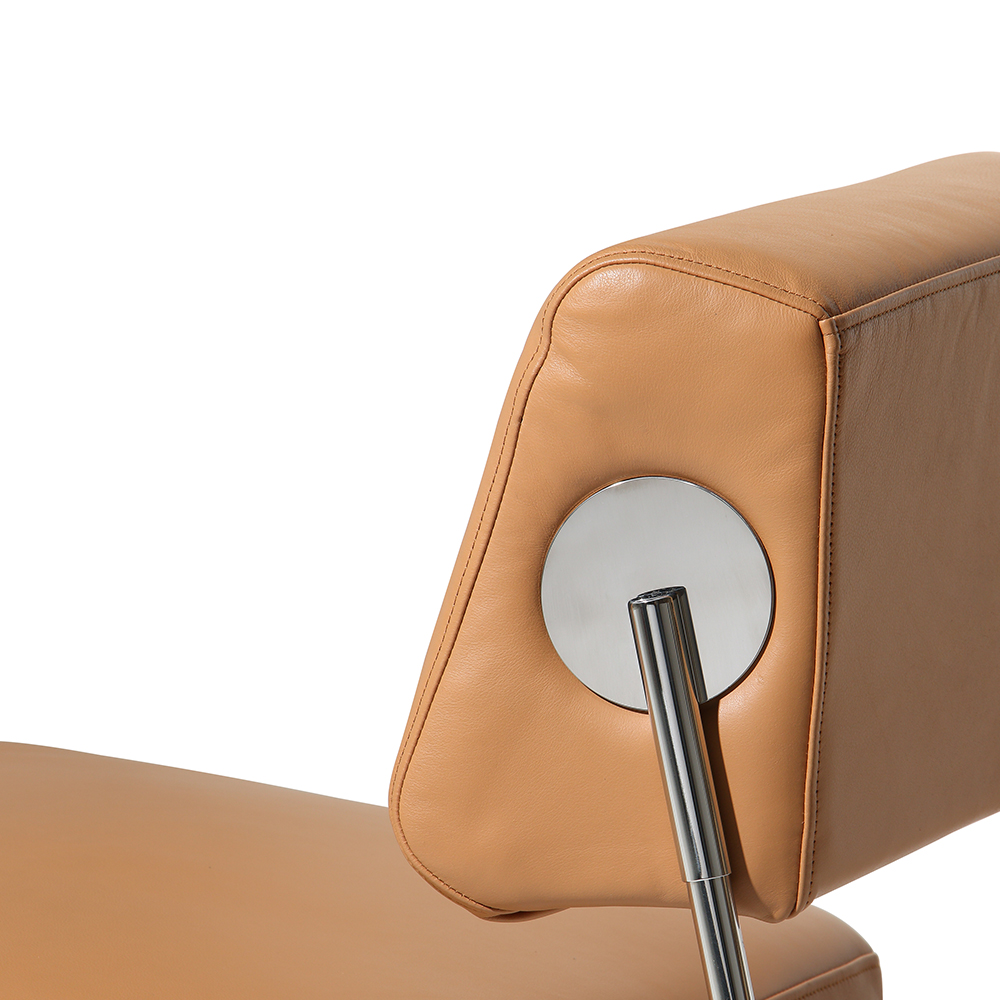 PILOT LOUNGE CHAIR（パイロット ラウンジチェア） 