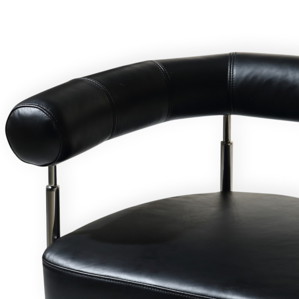 THE GRAFTON CHAIR（ザ・グラフトン チェア） 