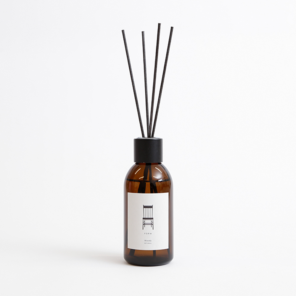 FORM（フォルム）ディフューザーオイル 200ml（Woody） 