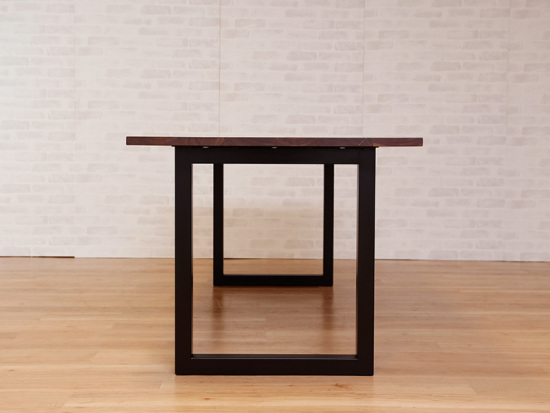 at will（アットウィル）ダイニングテーブル（在庫品） シンプルなデザインのブラックスチール脚
