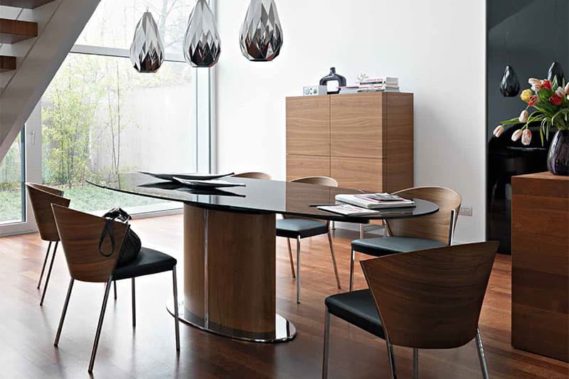 ODYSSEY DINING TABLE