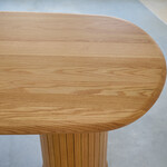 ウィルティック ハーフラウンド  ダイニングテーブル ヨコハギ無垢（ レッドオーク） 