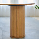 ウィルティック ハーフラウンド  ダイニングテーブル ヨコハギ無垢（ レッドオーク） 