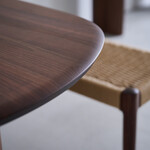 ウィルティック ハーフラウンド  ダイニングテーブル ヨコハギ無垢（ ウォールナット） 