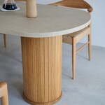 ウィルティック ハーフラウンド マティエラ塗装 ダイニングテーブル（レッドオーク脚） 