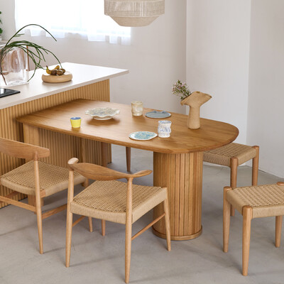 ウィルティック ハーフラウンド  ダイニングテーブル ヨコハギ無垢（ レッドオーク） ハーフラウンド レッドオーク