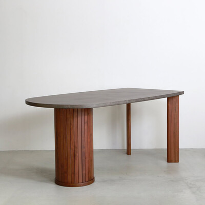 ウィルティック ハーフラウンド マティエラ塗装 ダイニングテーブル（ウォールナット脚） 