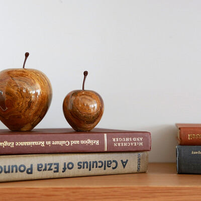 Marble Apple Brown （マーブルアップル） ※天然石から作られている為、素地の色味や削り出し場所により同色の中でも色味に個体差がございます。