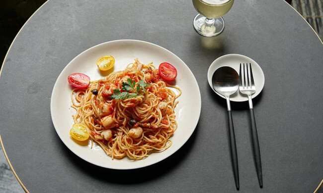 クチポール ゴア テーブルスプーン / ブラック×シルバー 