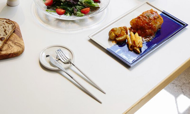 クチポール ゴア デザートフォーク / ホワイト×シルバー 