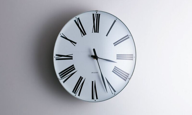 アルネ ヤコブセン ウォールクロック ローマン ROMAN / φ29cm ホワイト 43642 