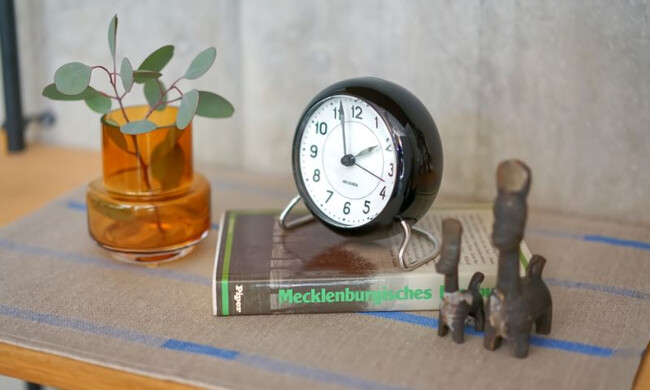 アルネ ヤコブセン テーブルクロック アラーム / ステーション 