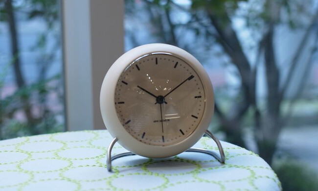 アルネ ヤコブセン テーブルクロック アラーム / シティーホール 