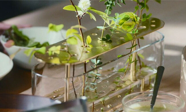 イケバナベース ロング / 真鍮ラッカー Ikebana Vase 