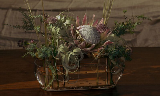 イケバナベース ロング / 真鍮ラッカー Ikebana Vase 