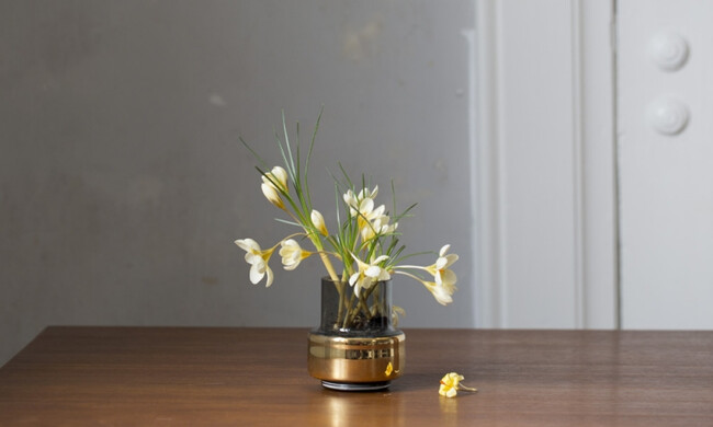 ハリケーン ティーライト no.25 フラワーベース（スモークグレー×ゴールド） 