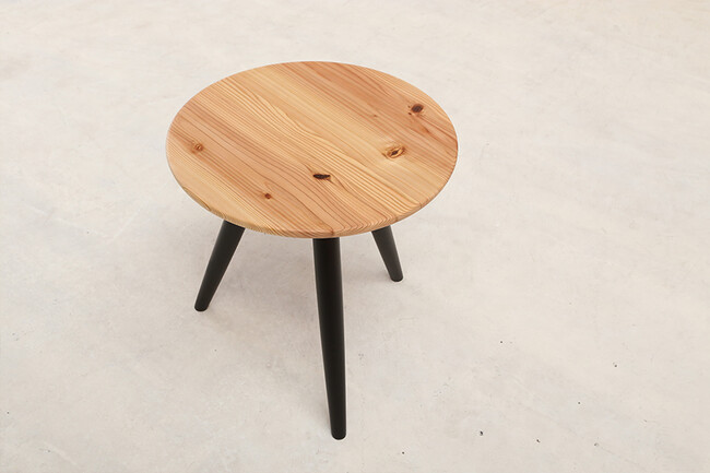 杉の円形サイドテーブル 