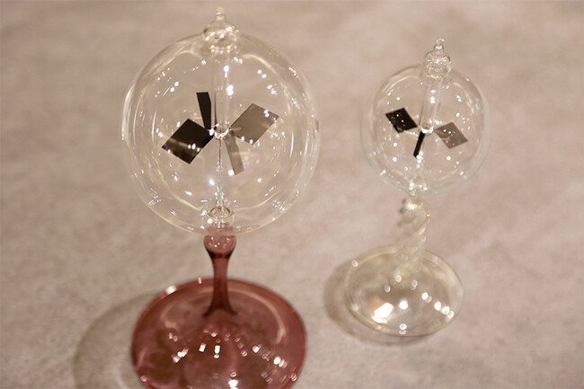 ラジオメーター * 