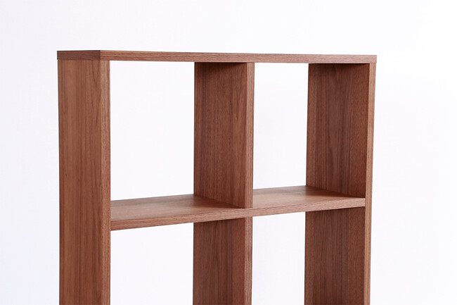 木の温もりに癒やされるシェルフ 