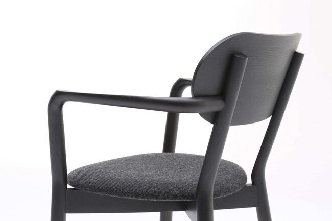 KARIMOKU NEW STANDARD (カリモクニュースタンダード) CASTOR（キャストール）アームチェア プラスパッド 