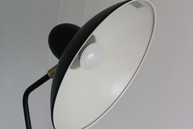 Arles （アルル）フロアランプ 