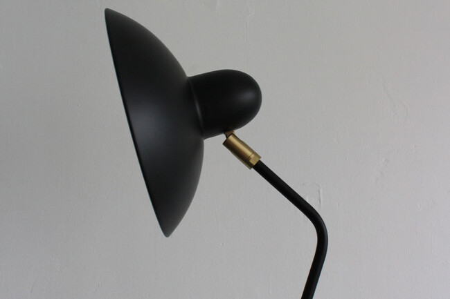 Arles （アルル）フロアランプ 