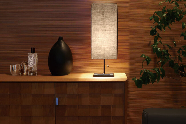 Serie （セリエ） テーブルランプ white 