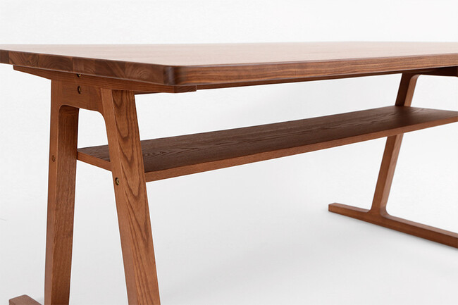 FAVO 2（ファボ 2）ダイニングテーブル（ブラウン色） 