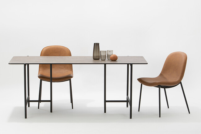 ピパ セラミック ダイニングテーブル 