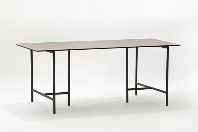 ピパ セラミック ダイニングテーブル 