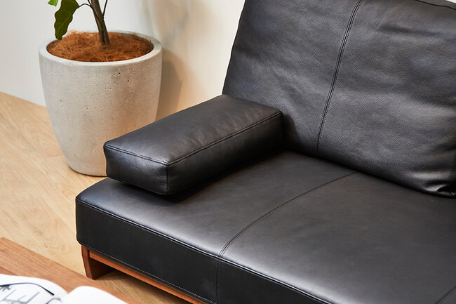 WEBB（ウェッブ）肘クッション レザー 