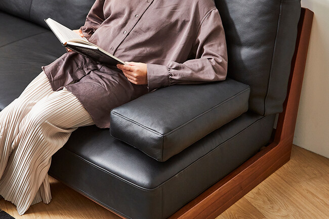 WEBB（ウェッブ）肘クッション レザー 