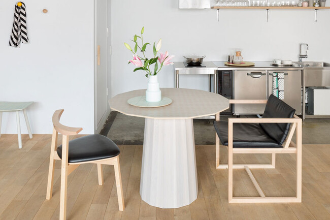 KARIMOKU NEW STANDARD (カリモクニュースタンダード) COLOUR WOODダイニングテーブル 