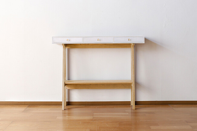 薄型コンパクトなコンソール 