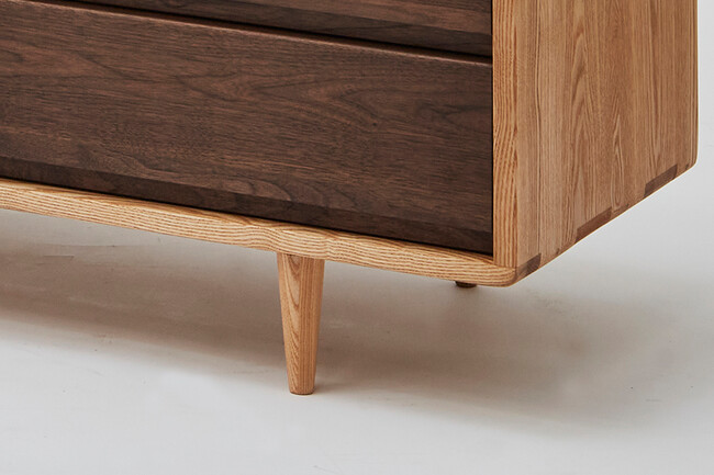 繊細で美しい無垢材のテレビボード（ライト） 