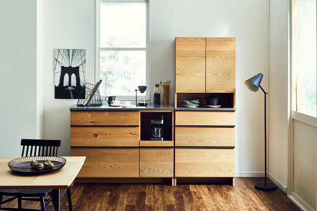 ステンレス天板を活かしたカウンター 