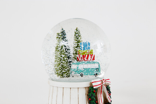 BUS CARRYING GIFT BOX SNOW GLOBE スノードーム * 