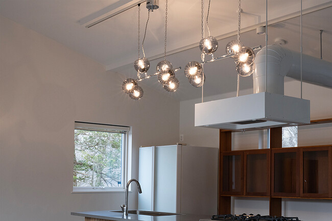 BIARRITZ(ビアリッツ)6 ペンダントランプ SILVER/GREY 