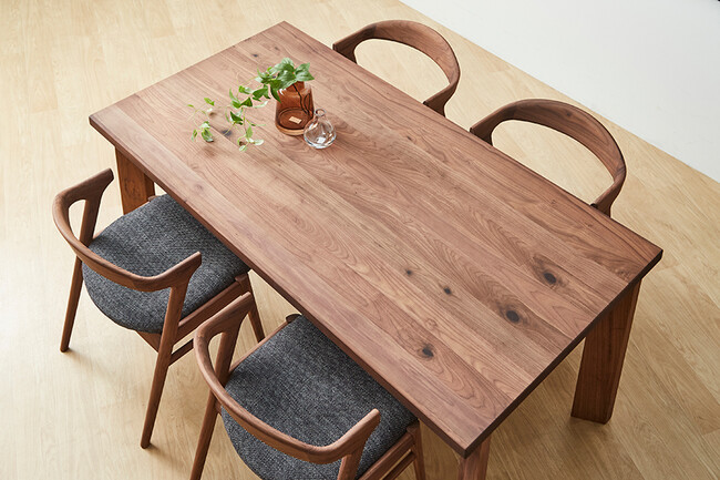 GAKU（ガク） ダイニングテーブル　W1600（ウレタン塗装） 