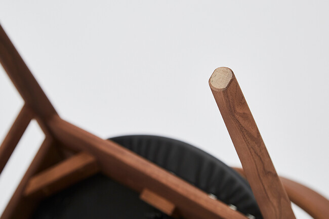 go（ゴウ）アームチェア  WN ウレタン塗装（PVC） 