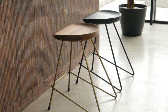 異素材の組み合わせが美しいハイチェア 