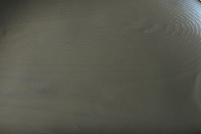 異素材の組み合わせが美しいハイチェア 