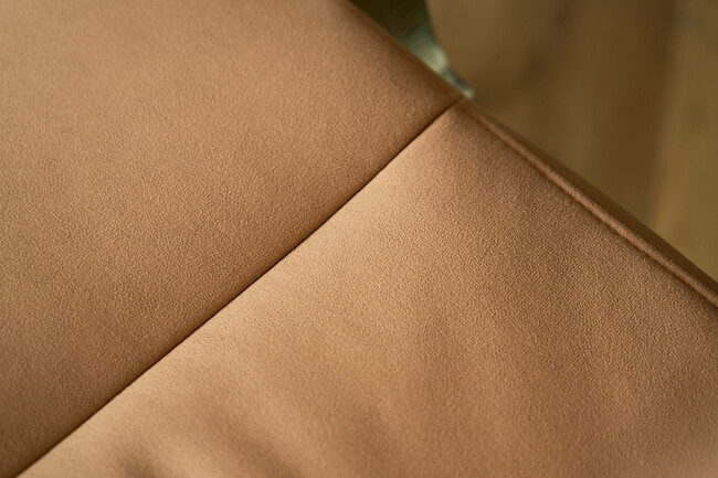 ポケットコイル内蔵 デスクチェア（シルキーファイバー・キャメル） 