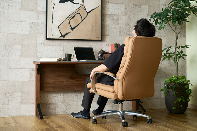 ポケットコイル内蔵 デスクチェア（シルキーファイバー・キャメル） 