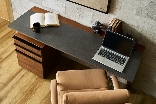セラミック天板のシンプルモダン デスク 