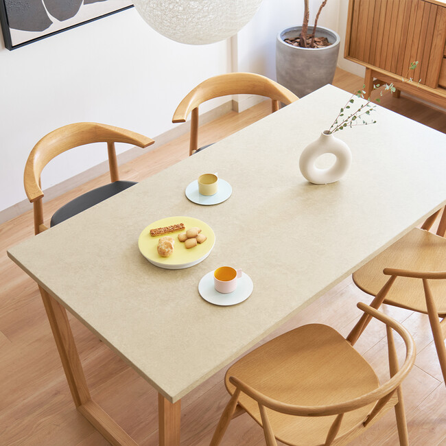 アクルテック ダイニングテーブル（横幅160 x 奥行85 cm） 