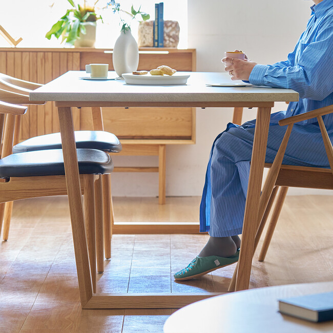 アクルテック ダイニングテーブル（横幅160 x 奥行85 cm） 